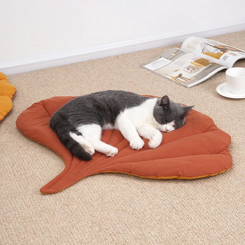 Soft Cotton Leaf Shaped Double Sided Pad Floor Mat for Small Cats/Dogs