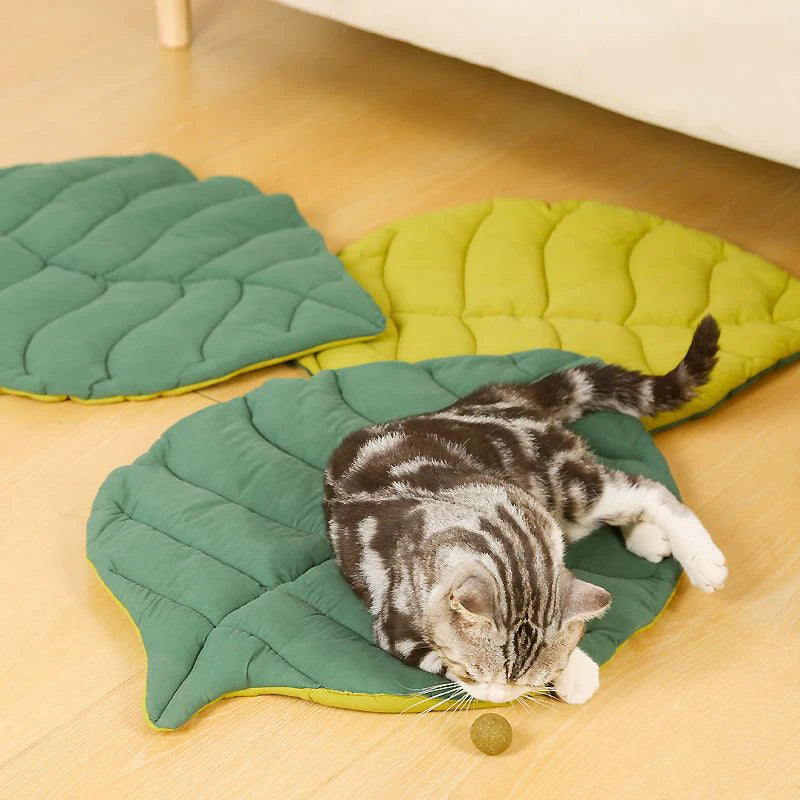 Soft Cotton Leaf Shaped Double Sided Pad Floor Mat for Small Cats/Dogs