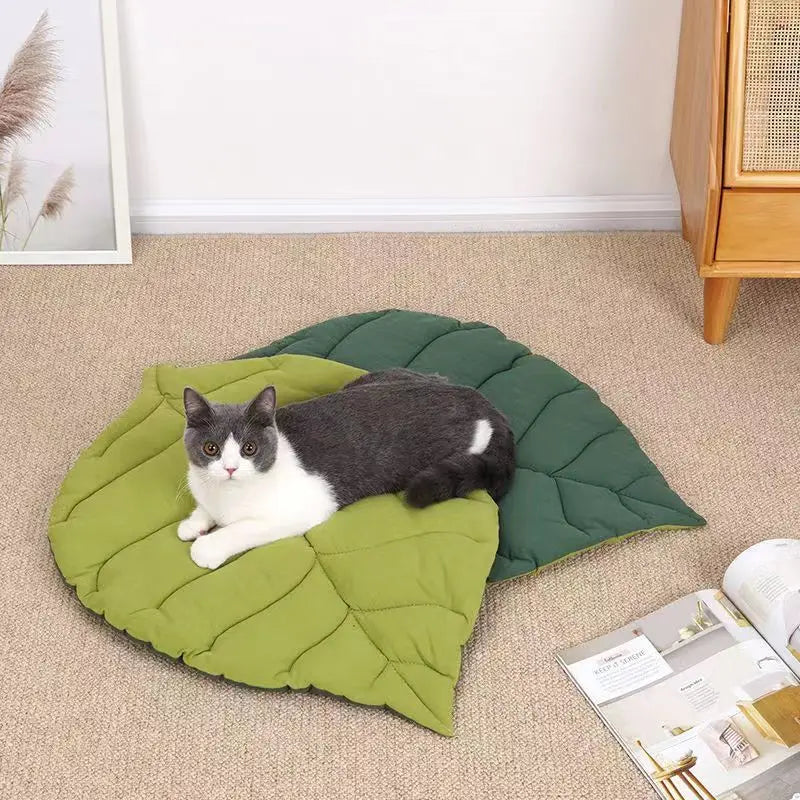 Soft Cotton Leaf Shaped Double Sided Pad Floor Mat for Small Cats/Dogs